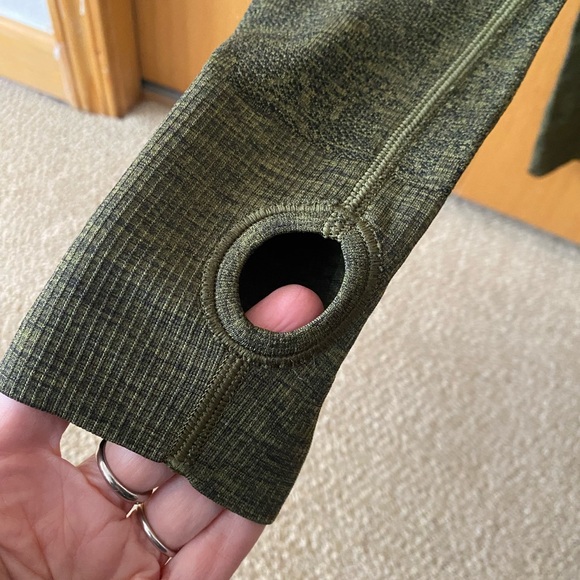 Lululemon long sleeve shirt, beautiful pattern of flowers. Olive green, like new - Picture 5 of 12